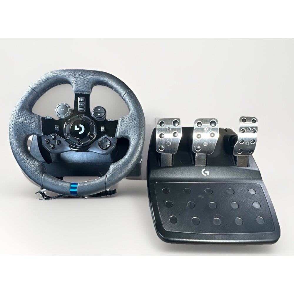 Logitech G923 Racing Wheel Pedals PS5 PS4 PC TrueForce Tested Force Feedback